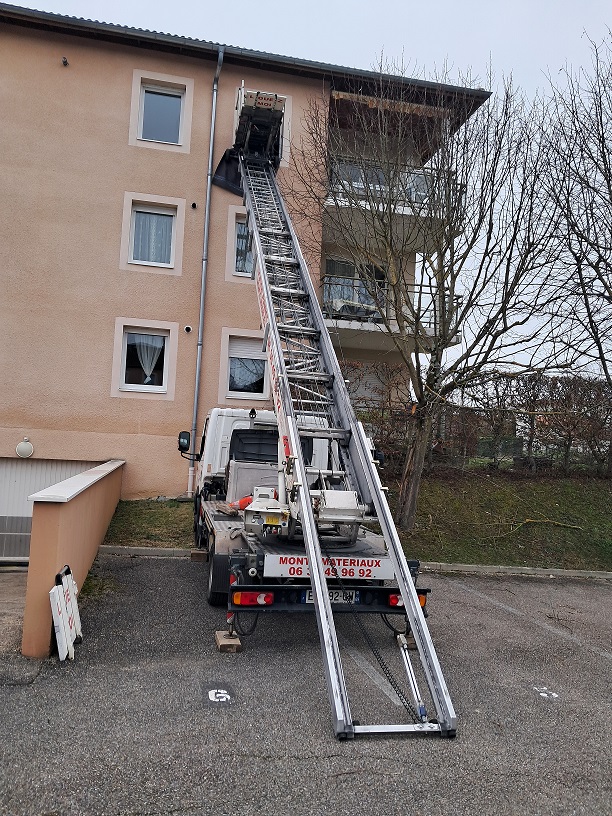 Location monte-meubles Lyon résidence particulier